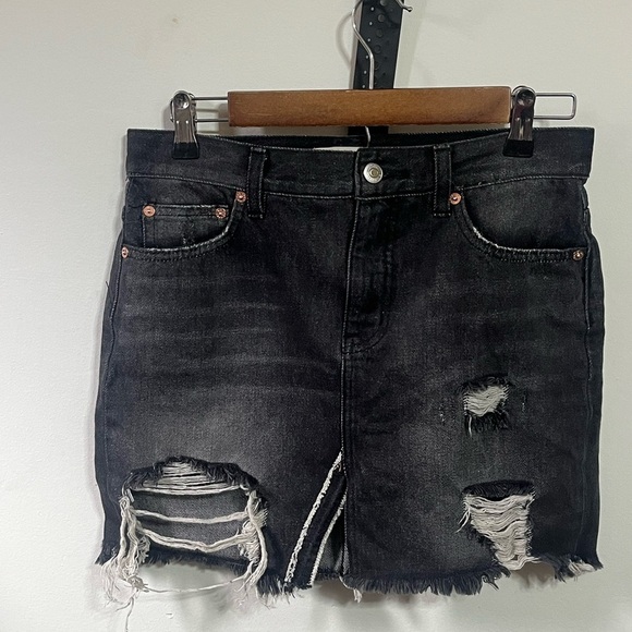 We The Free Black Distressed Skirt Sz 25 - Picture 2 of 8